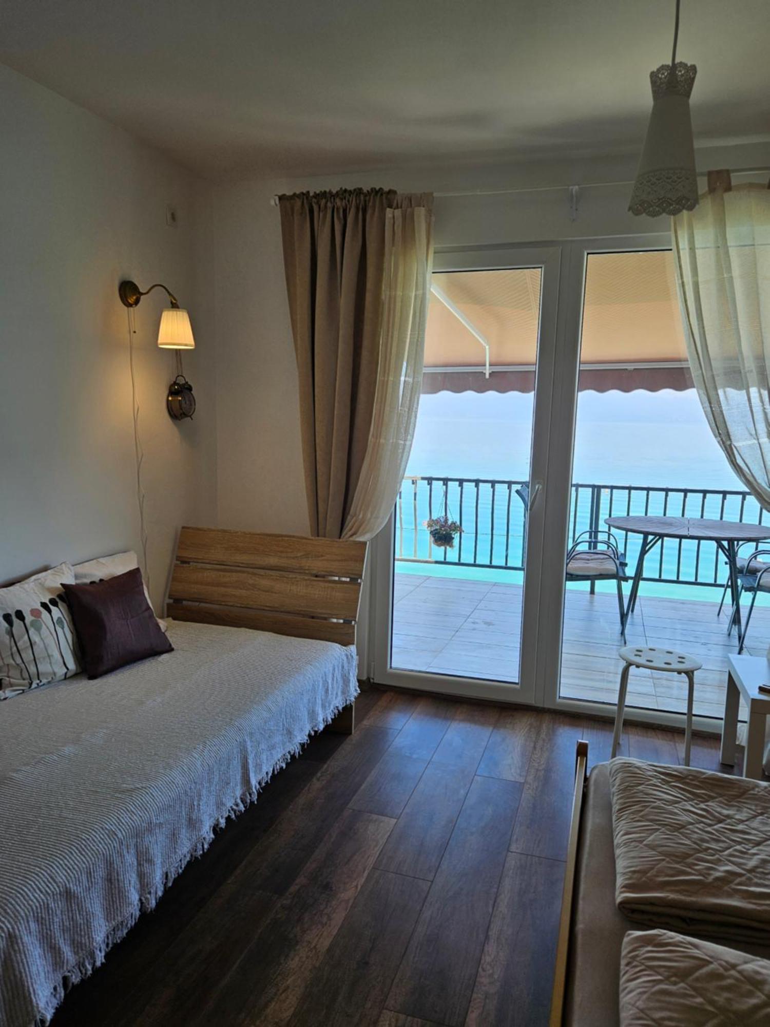 Apartmani Rustik ตริเปย์ซา ภายนอก รูปภาพ