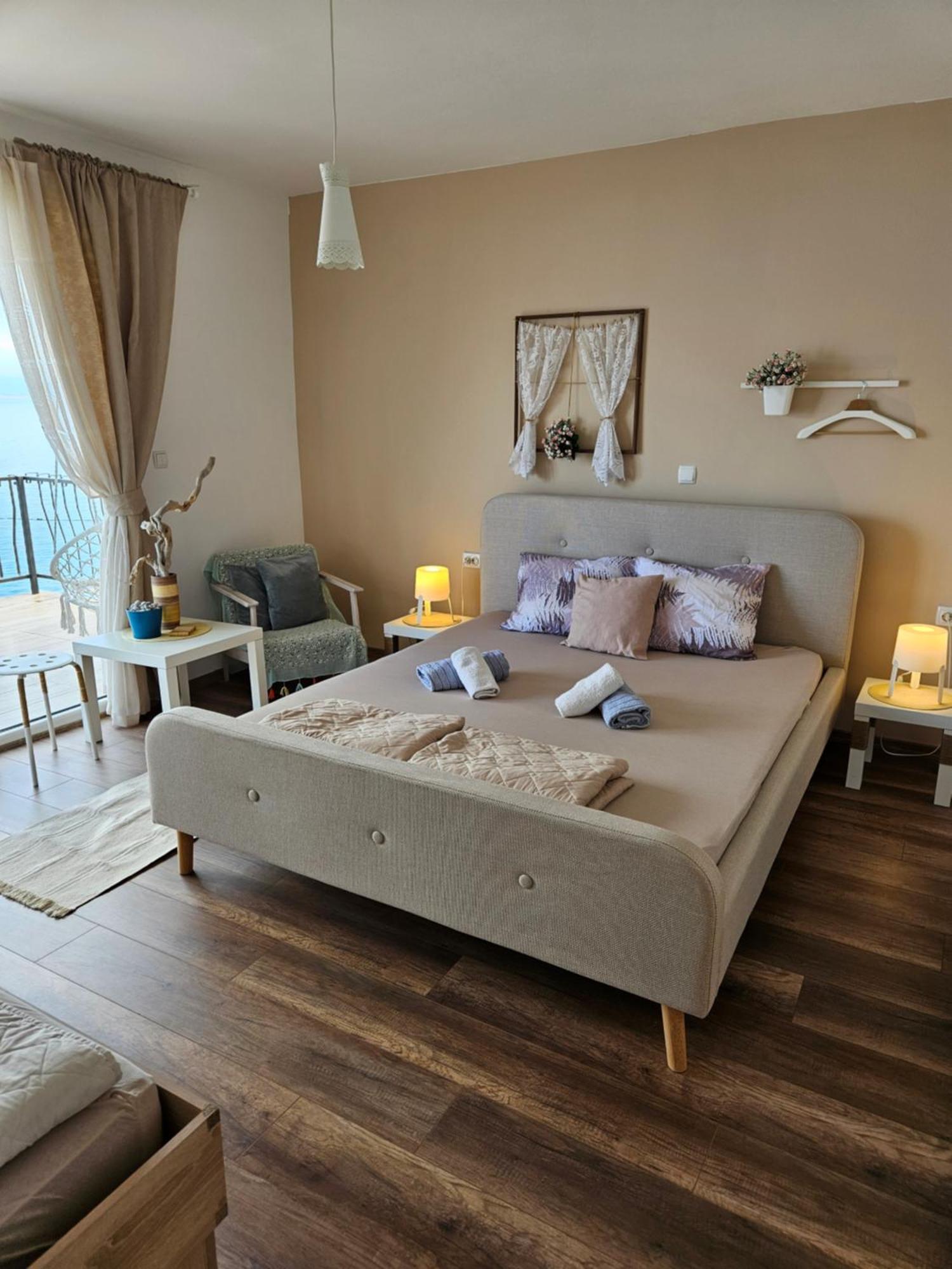 Apartmani Rustik ตริเปย์ซา ภายนอก รูปภาพ