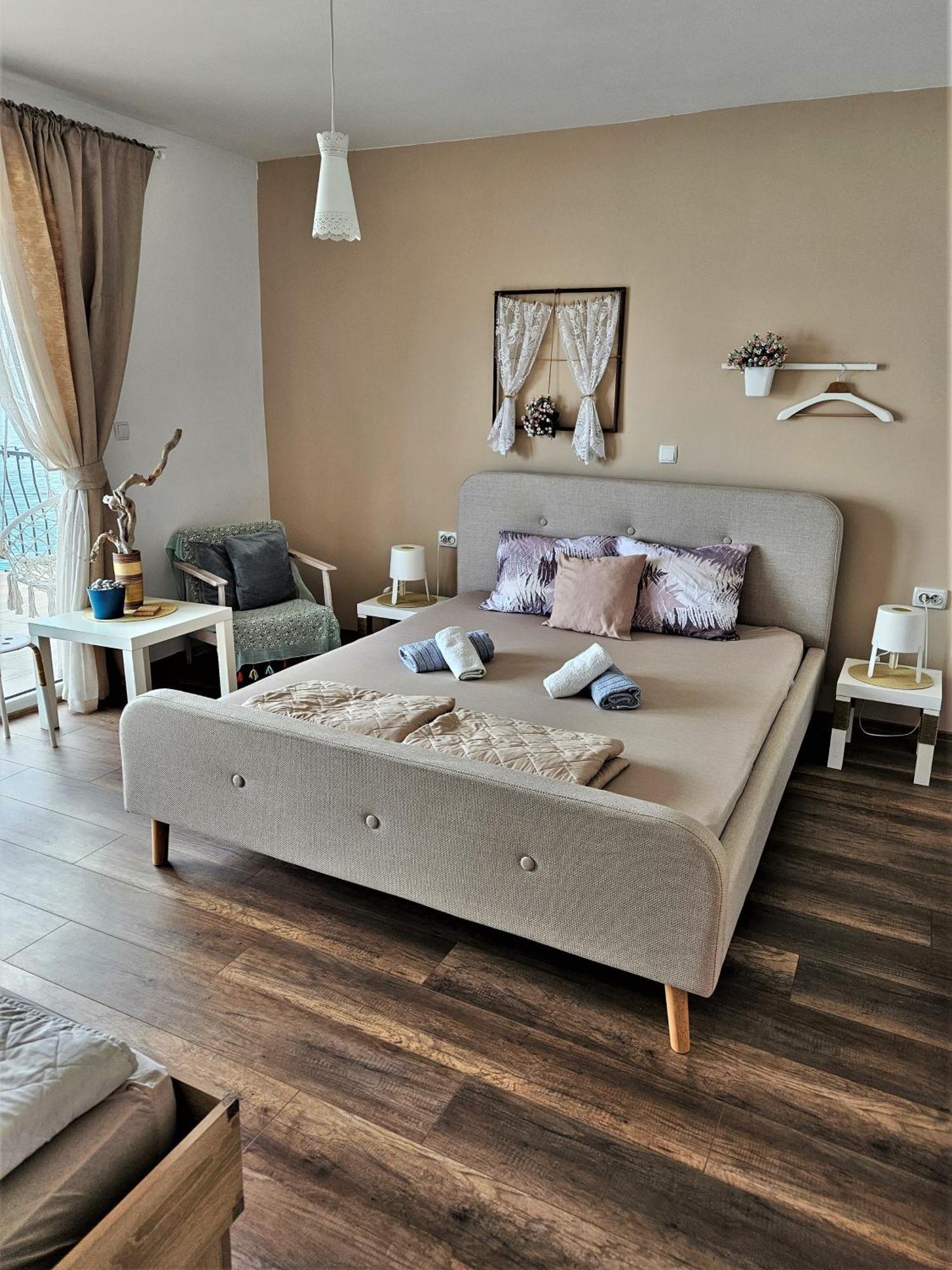 Apartmani Rustik ตริเปย์ซา ภายนอก รูปภาพ